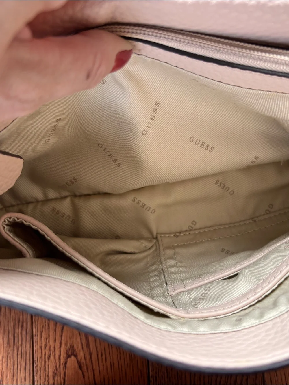 Guess light pink Pebbled Leather Shoulder Bag with adjustable Patterned Strap - Picture 10 of 14